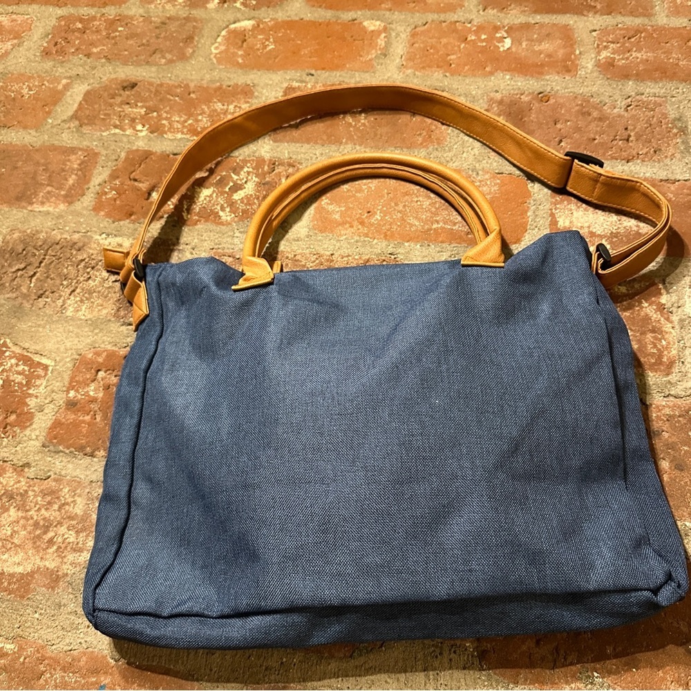 Classic Courier Blue Organizer Tote/Pockets/Ajustable Shoulder Strap/Zip Up/Snap - Picture 7 of 14